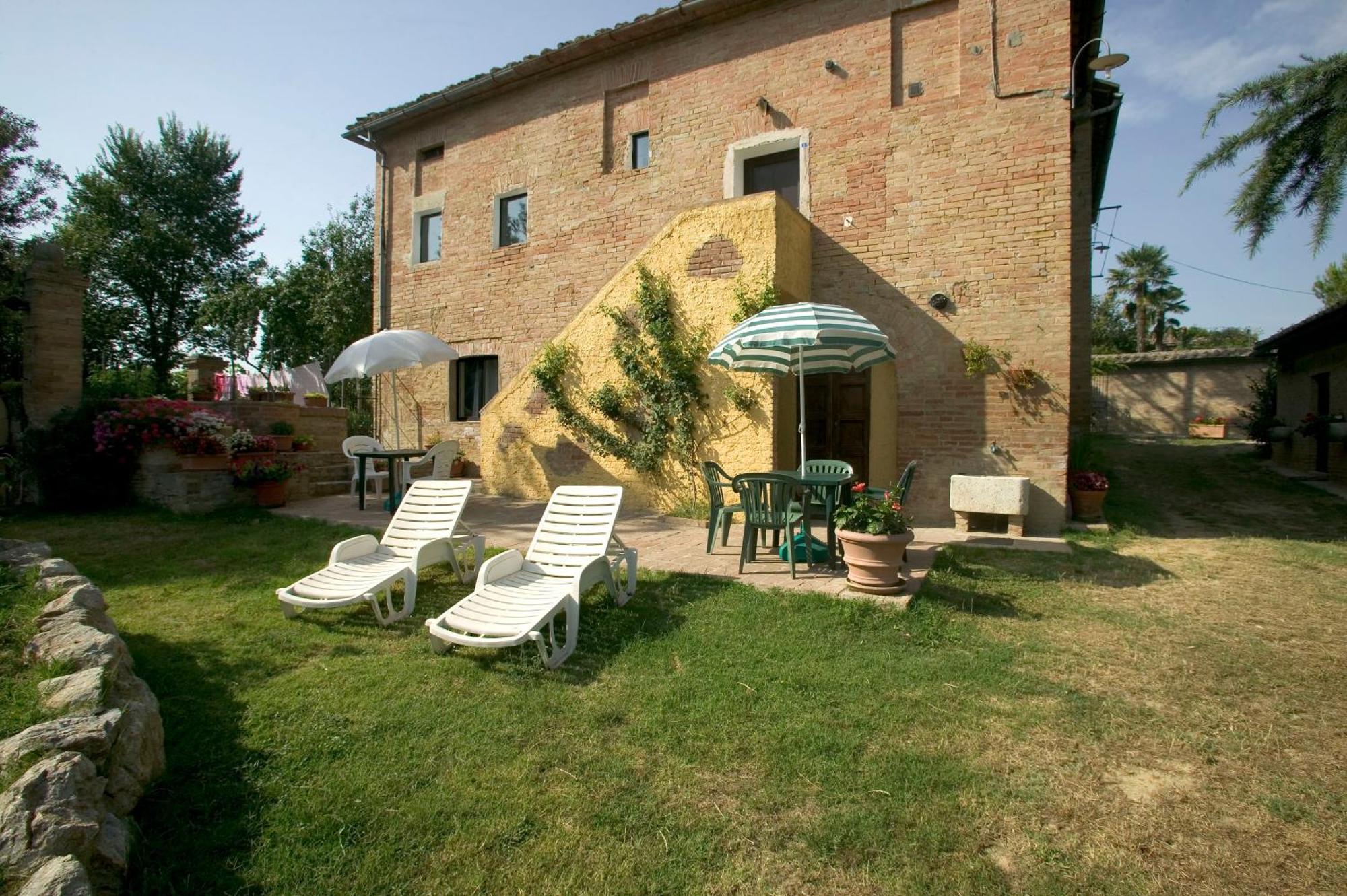 Agriturismo La Grotta Di Montecchino Siena Exterior foto