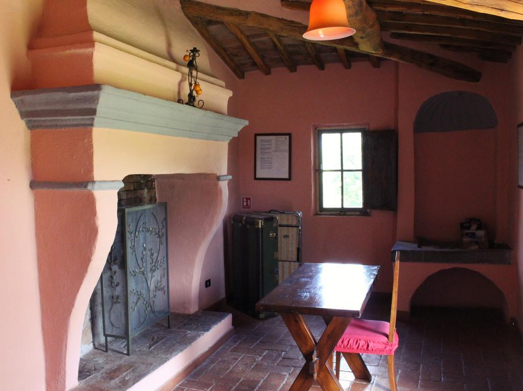 Agriturismo La Grotta Di Montecchino Siena Exterior foto