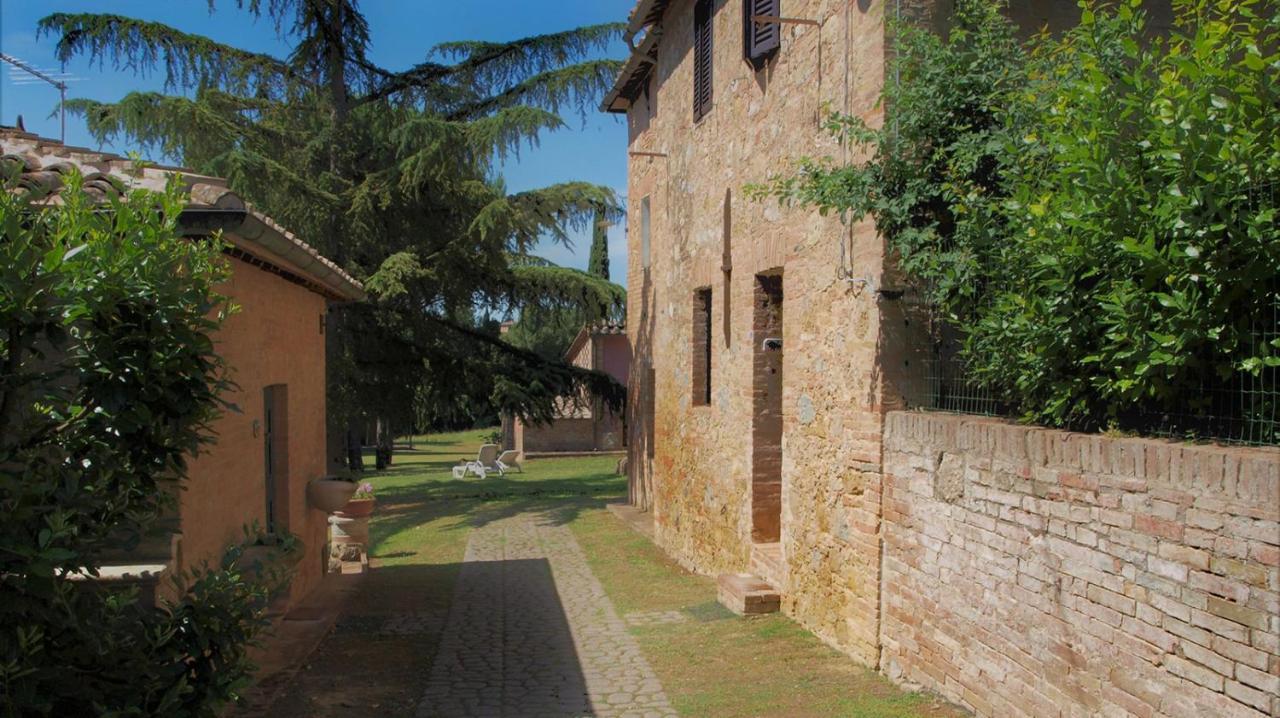 Agriturismo La Grotta Di Montecchino Siena Exterior foto